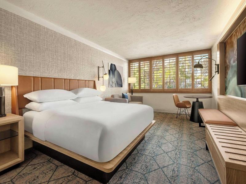 Sheraton La Jolla Hotel image
