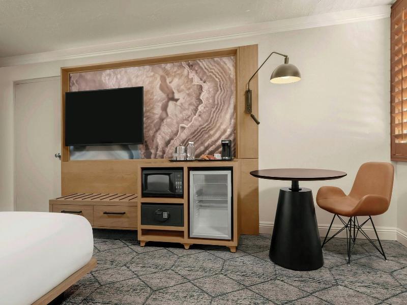 Sheraton La Jolla Hotel image