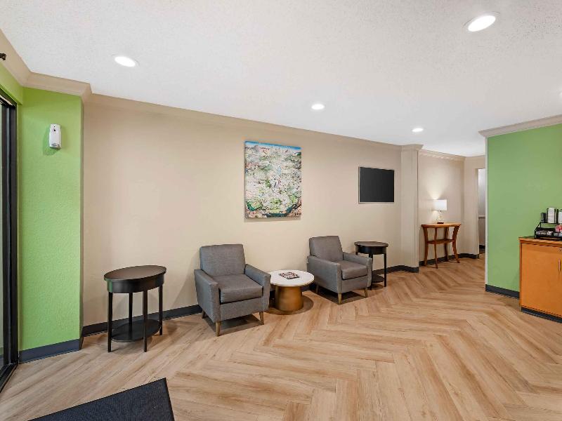Extended Stay Deluxe - Melbourne image