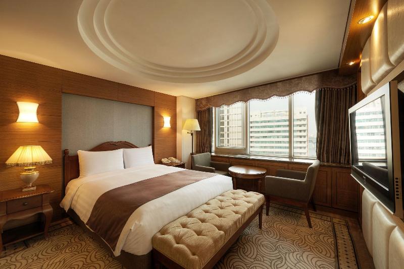 The Hotel Riviera image