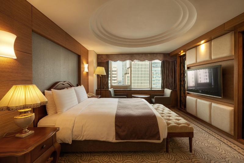 The Hotel Riviera image