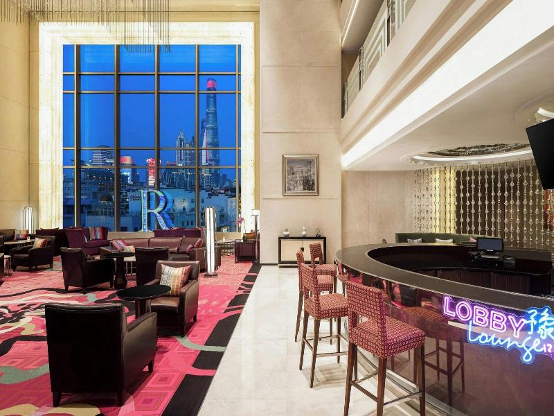 Renaissance Shanghai Yu Garden Hotel image