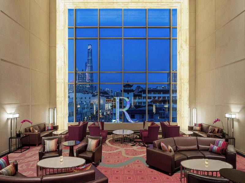 Renaissance Shanghai Yu Garden Hotel image