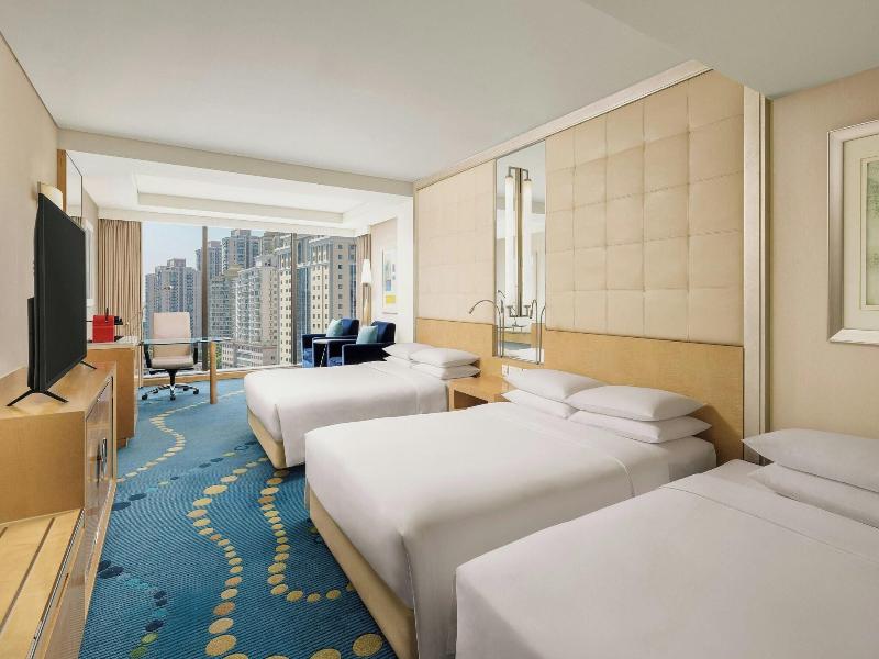 Renaissance Shanghai Yu Garden Hotel image