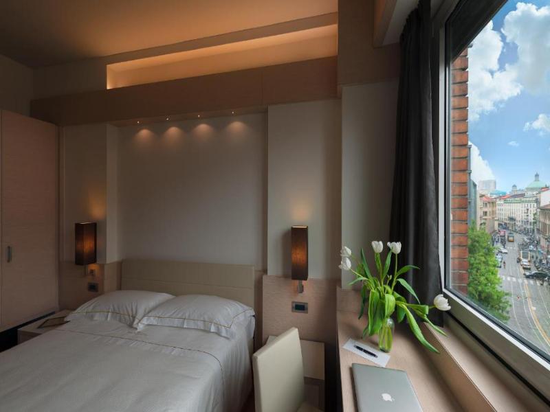 Ariston Hotel image