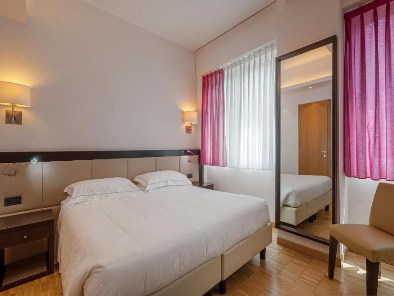 Ariston Hotel image
