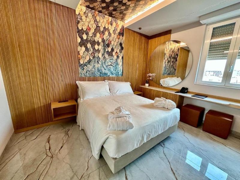 Ariston Hotel image