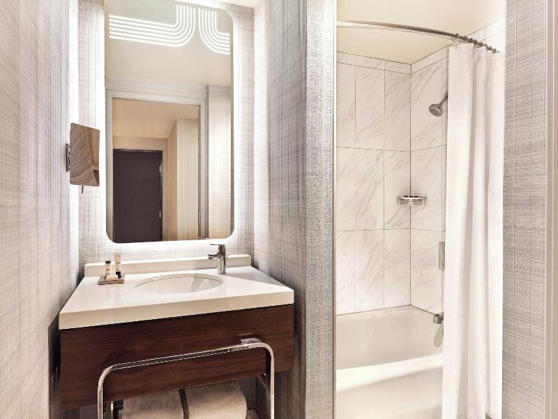 Sheraton Grand Los Angeles image