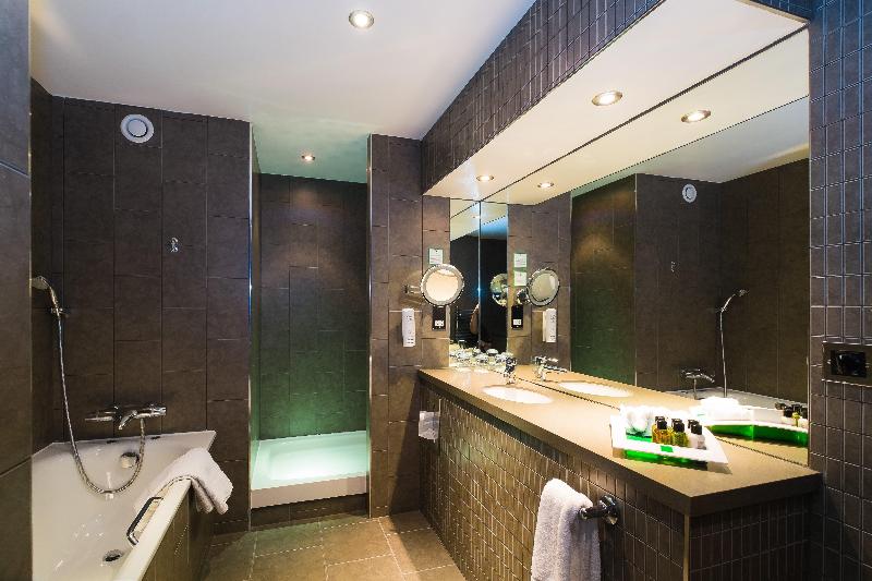 Holiday Inn Aberdeen West image