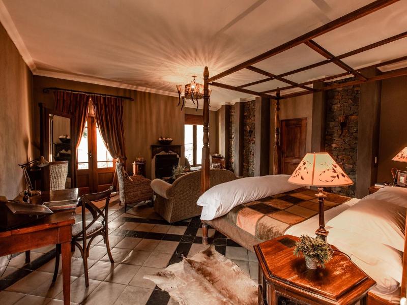 Deluxe Family Room