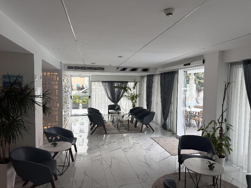 Best Western Plus Larco Hotel image