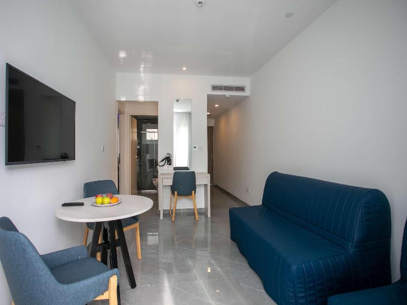 Best Western Plus Larco Hotel image
