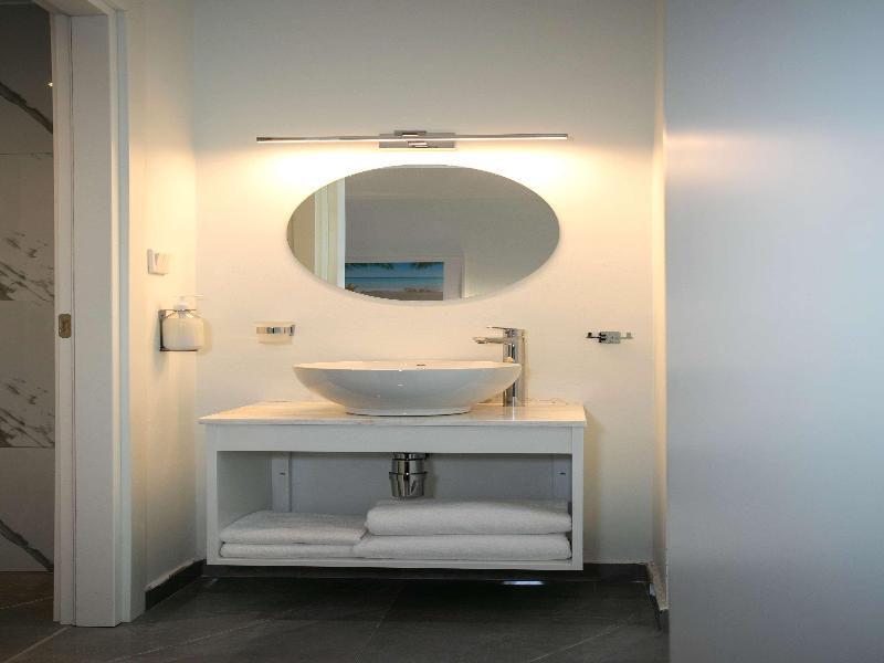 Best Western Plus Larco Hotel image