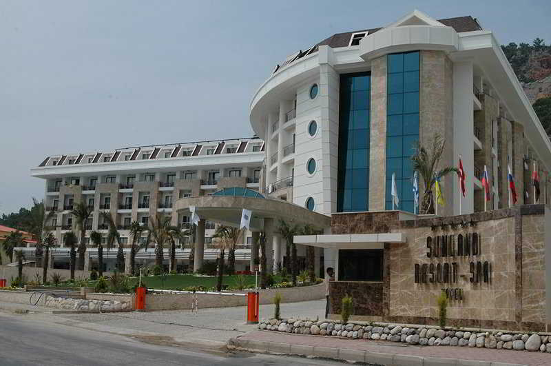 Hotel Sunland Resort & Spa