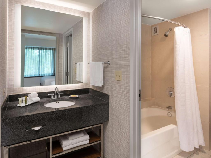 Hilton Fairfax image