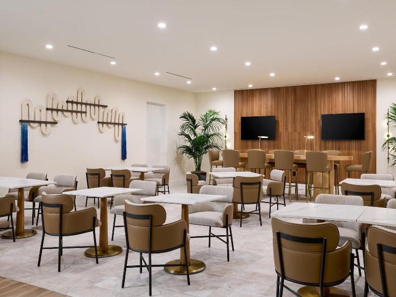 The Westin Los Angeles Airport image