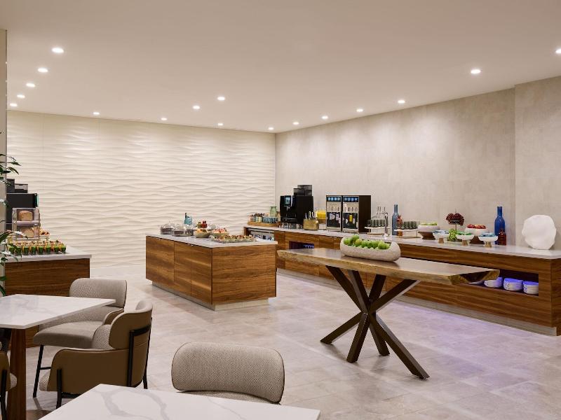 The Westin Los Angeles Airport image