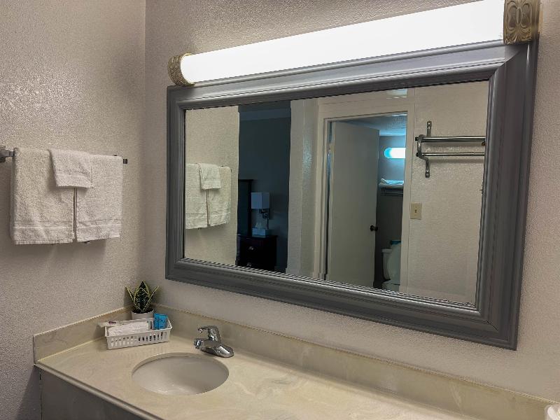 Motel 6 Rochester, NY - Airport image
