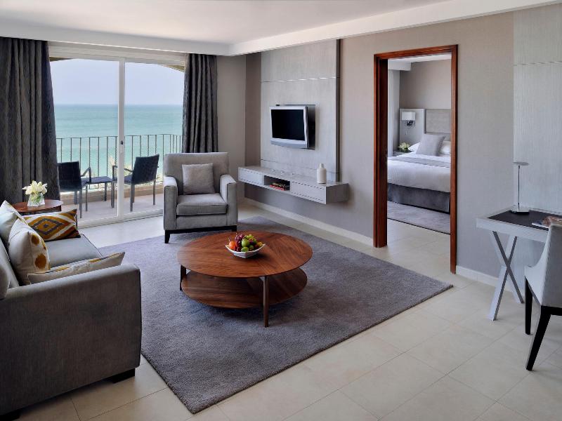 Movenpick Hotel and Residence Al Bidaa image