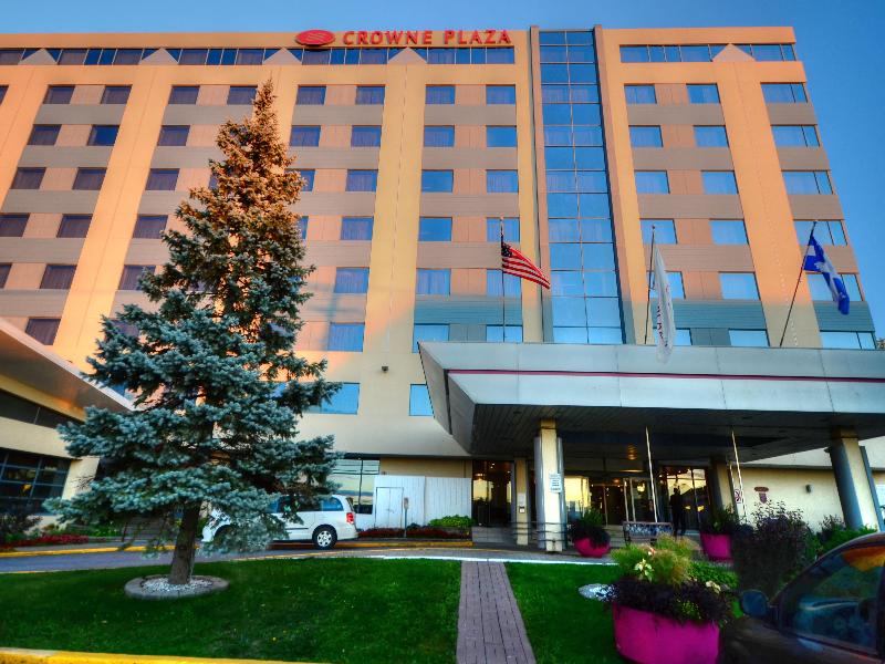 Armon Plaza Montreal Airport by IHG image