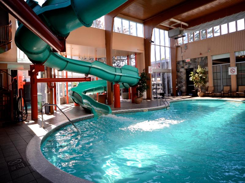 Armon Plaza Montreal Airport by IHG image