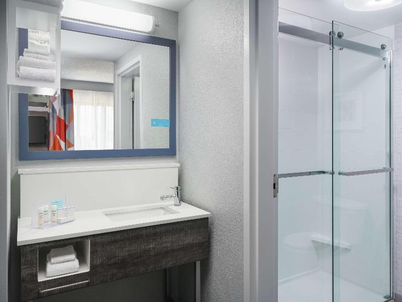 Hampton Inn & Suites Tampa/Ybor City/Downtown image