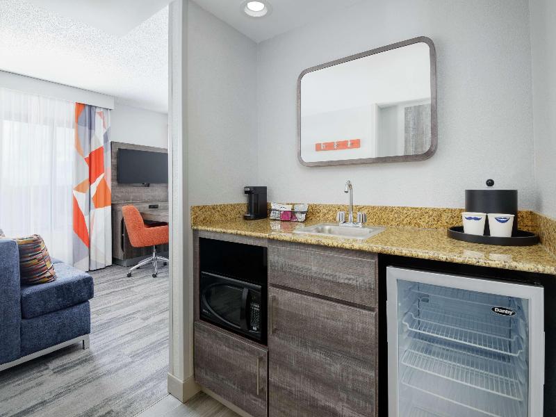 Hampton Inn & Suites Tampa/Ybor City/Downtown image