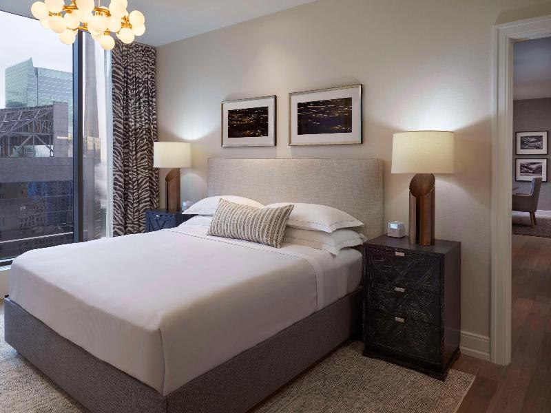 Hilton Toronto image