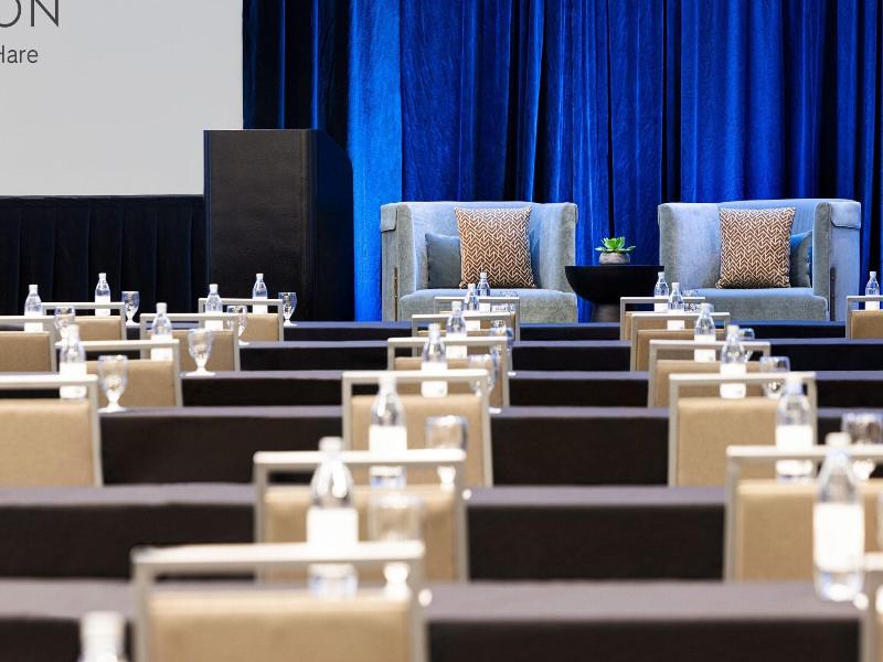 Sheraton Chicago O'Hare Airport Hotel image