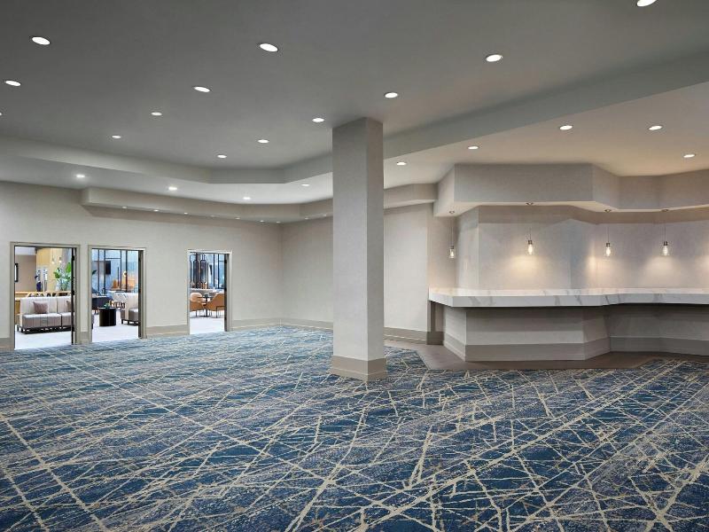 Sheraton Chicago O'Hare Airport Hotel image