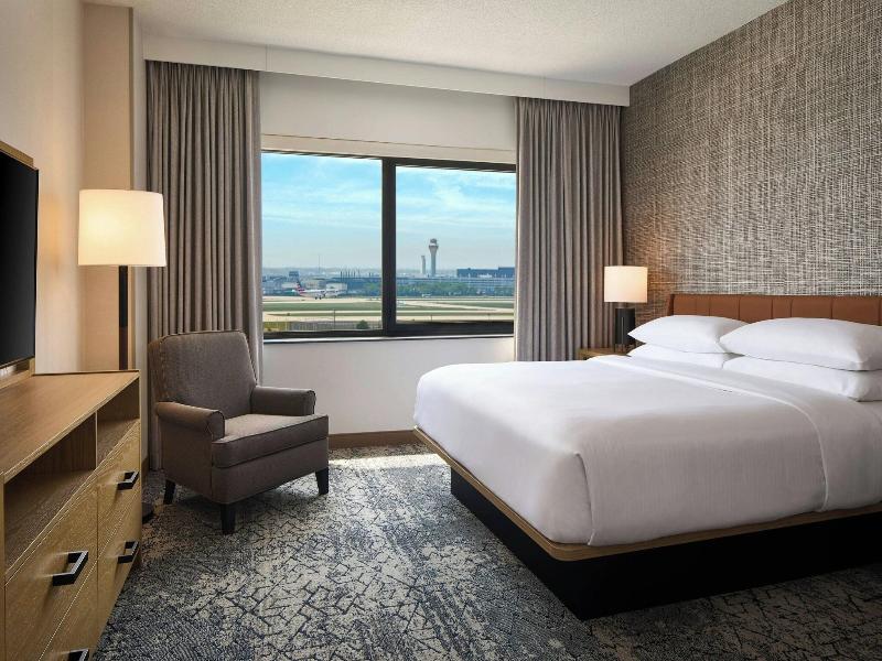 Sheraton Chicago O'Hare Airport Hotel image