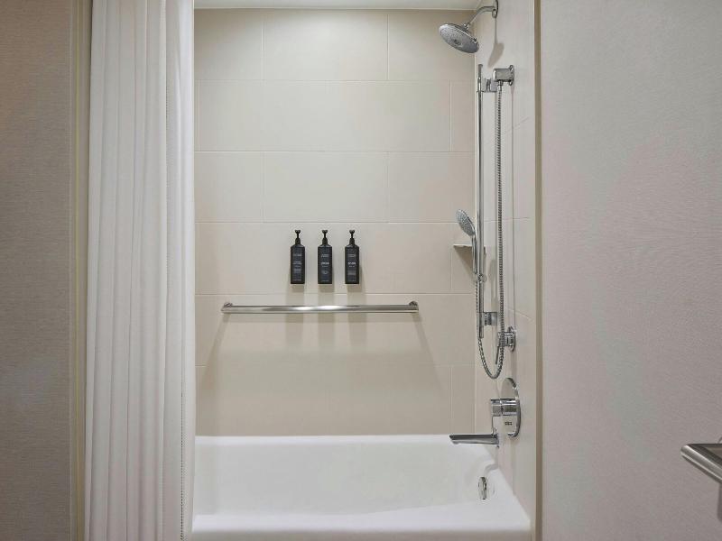 Sheraton Chicago O'Hare Airport Hotel image