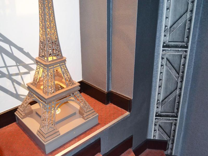 Exposition Tour Eiffel image