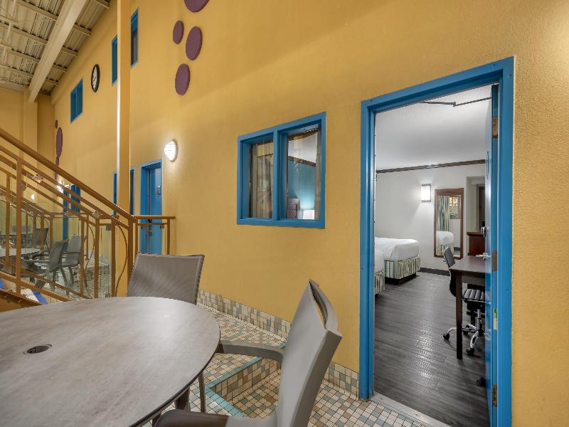 Best Western Port O'Call Hotel Calgary image