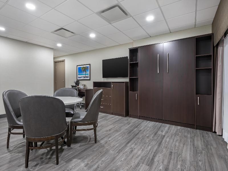 Best Western Port O'Call Hotel Calgary image