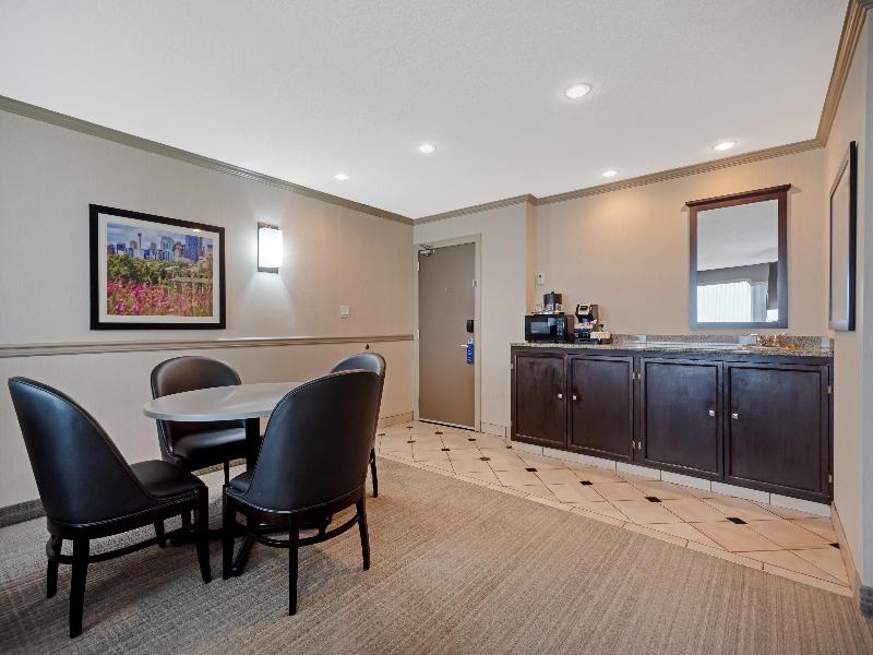 Best Western Port O'Call Hotel Calgary image