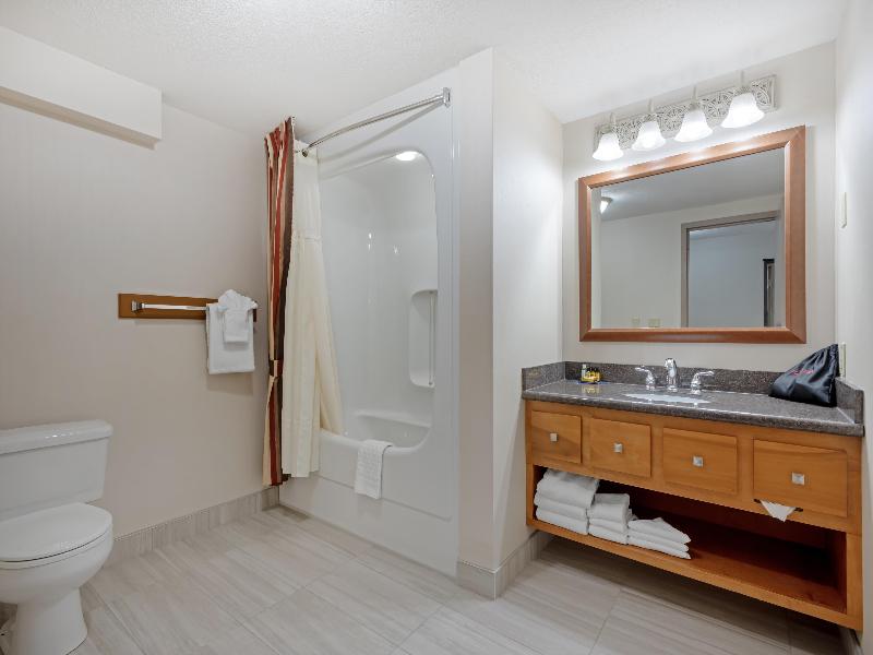 Best Western Port O'Call Hotel Calgary image