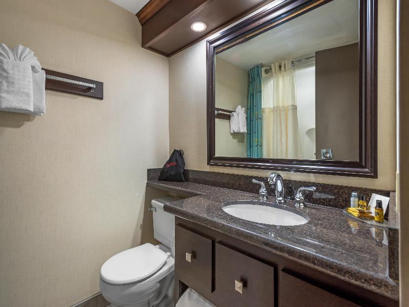 Best Western Port O'Call Hotel Calgary image