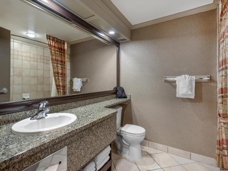 Best Western Port O'Call Hotel Calgary image