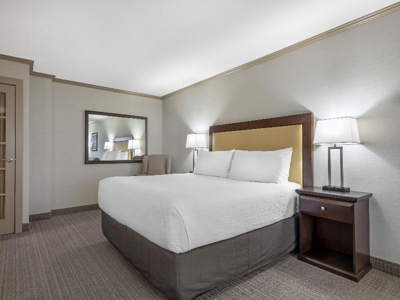 Best Western Port O'Call Hotel Calgary image