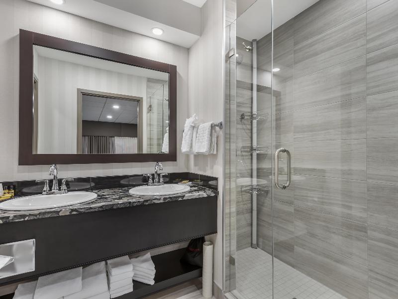 Best Western Port O'Call Hotel Calgary image