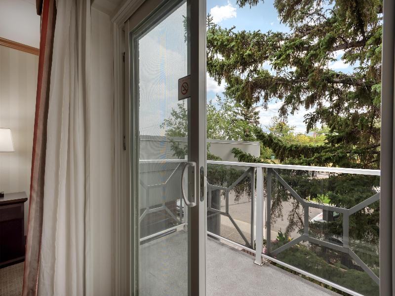 Best Western Port O'Call Hotel Calgary image