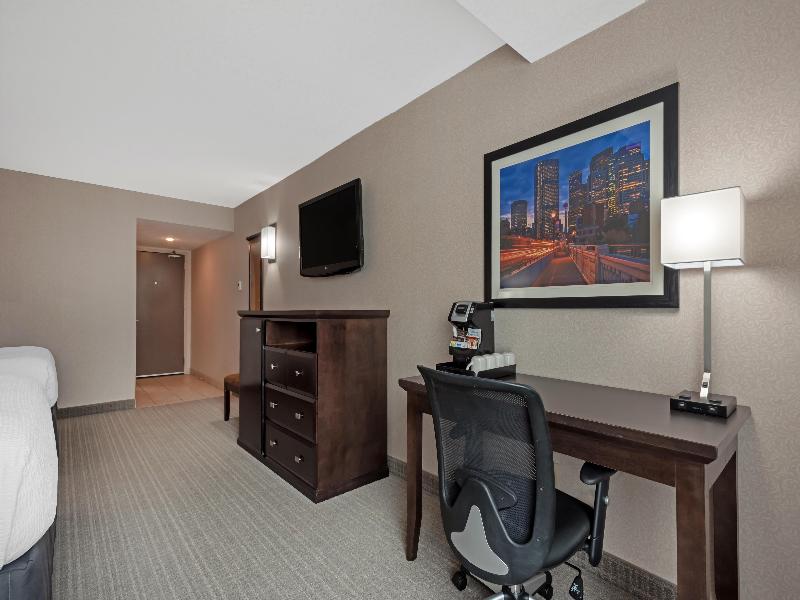 Best Western Port O'Call Hotel Calgary image
