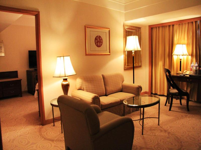 Presidential Plaza Hotel Beijing image