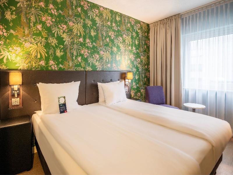 Thon Brussels Airport image