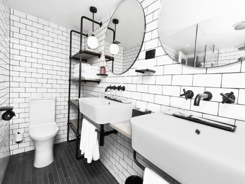 Ovolo Sydney, Woolloomooloo a Wyndham Hotel image