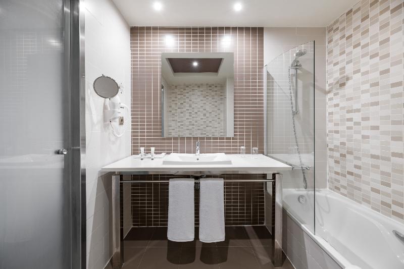 Elba Costa Ballena Beach & Thalasso Resort image