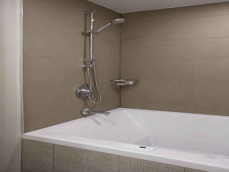 Sheraton Parkway Toronto North Hotel & Suites — photo 157
