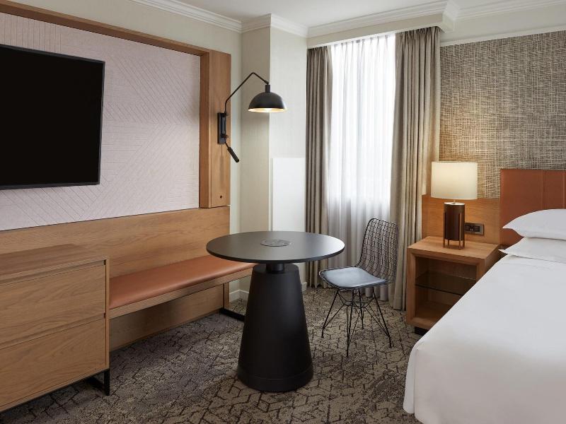 QUADRUPLE TWO QUEEN BEDS SUPERIOR