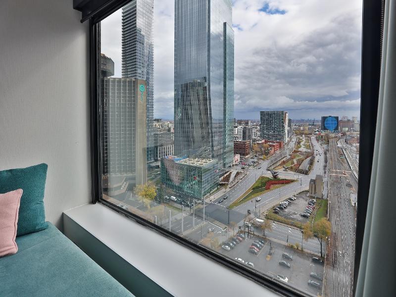 Stay in style at Hotel Bonaventure Montreal